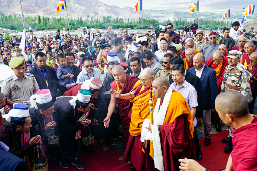 Institut N'Gari_Inauguration par le Dalai-Lama